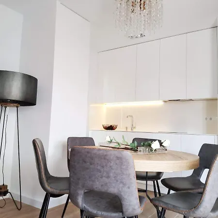 Atico Esquinero Muy Soleado Con La Terraza De 50 M2 Appartement